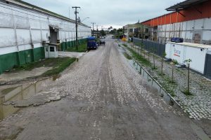 Rua Xavier da Silva entre a Rua Francisco Machado e a Av. Bento Rocha é uma das que devem ter a pavimentação trocada por concreto. Foto: JB Litoral