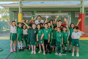 Graciela Elizabete Almada Diaz, na Ilha dos Valadares – Foto Prefeitura de Paranagua (1)