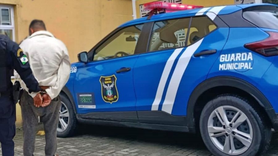 Homem preso pela GCM em Matinhos por violência doméstica