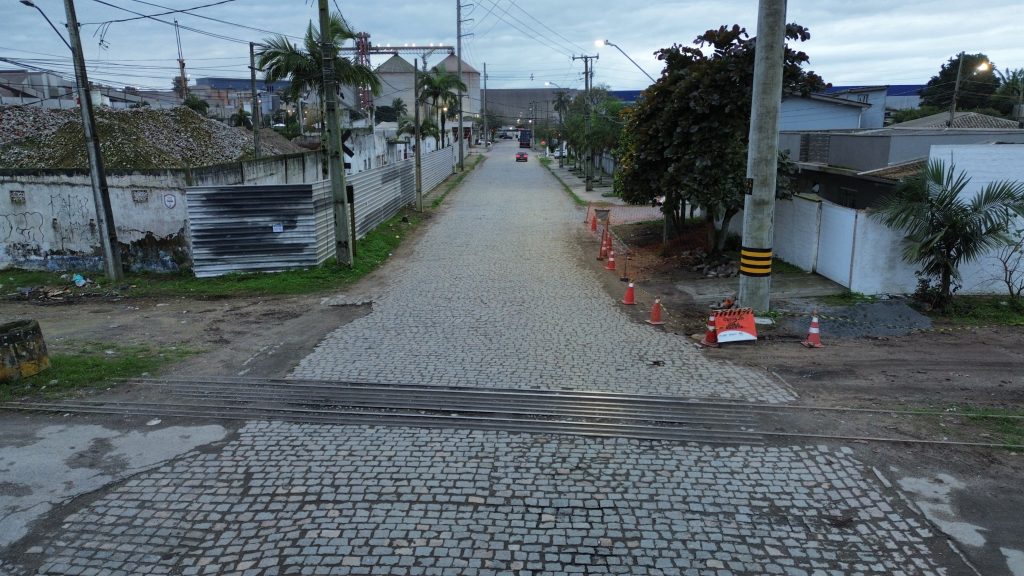 Rua-Baronesa-do-Cerro-Azul-entre-a-R-5.-de-Junho-e-a-R-Marechal-Floriano-Foto JB Litoral