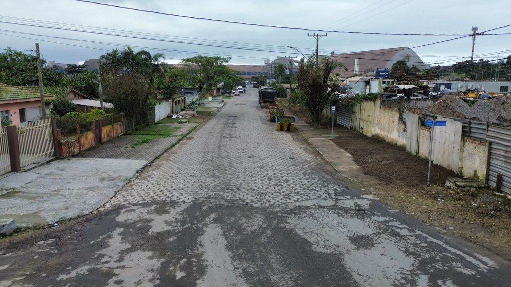 Rua-Francisco-Machado-entre-a-Estrada-Velha-do-Rocio-e-a-Av-Gabriel-de-Lara. Foto JB Litoral