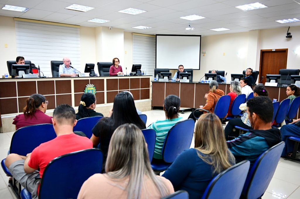 foto reuniao cattalini vazamento de oleo foto camara de paranagua